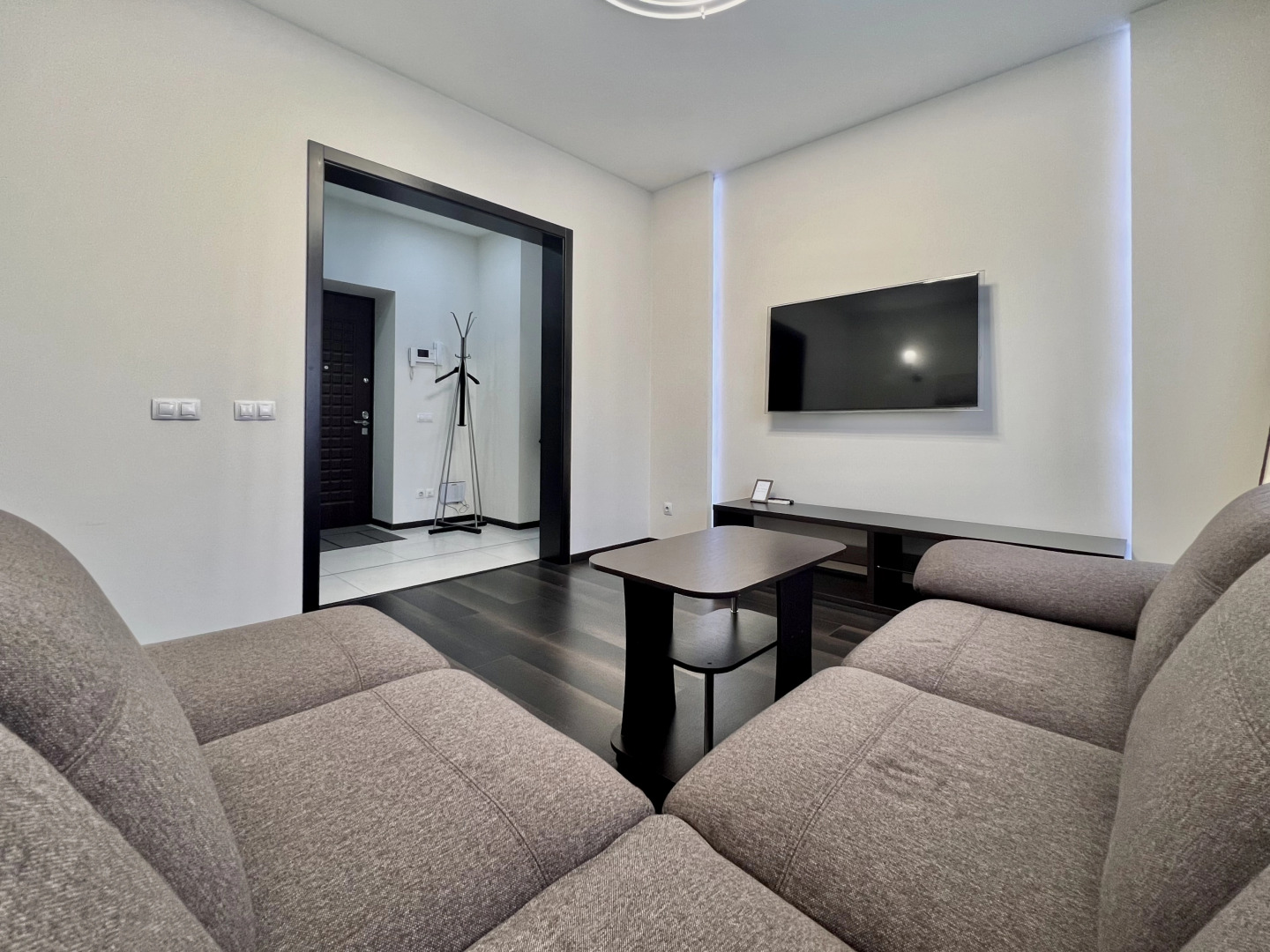 Апартаменты Прекрасная Двухкомнатная Квартира с Видом на Главный Проспект