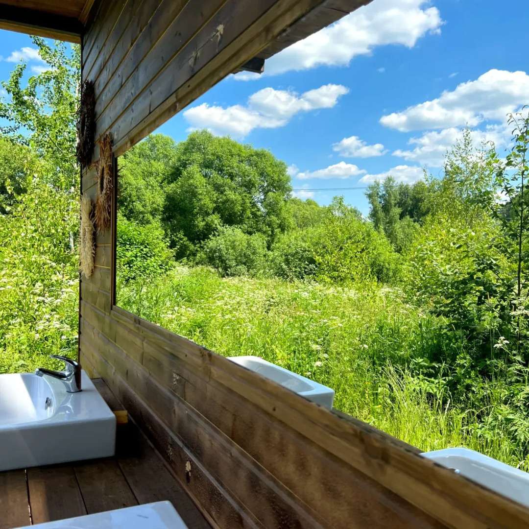 Глэмпинг Hippy Hotel