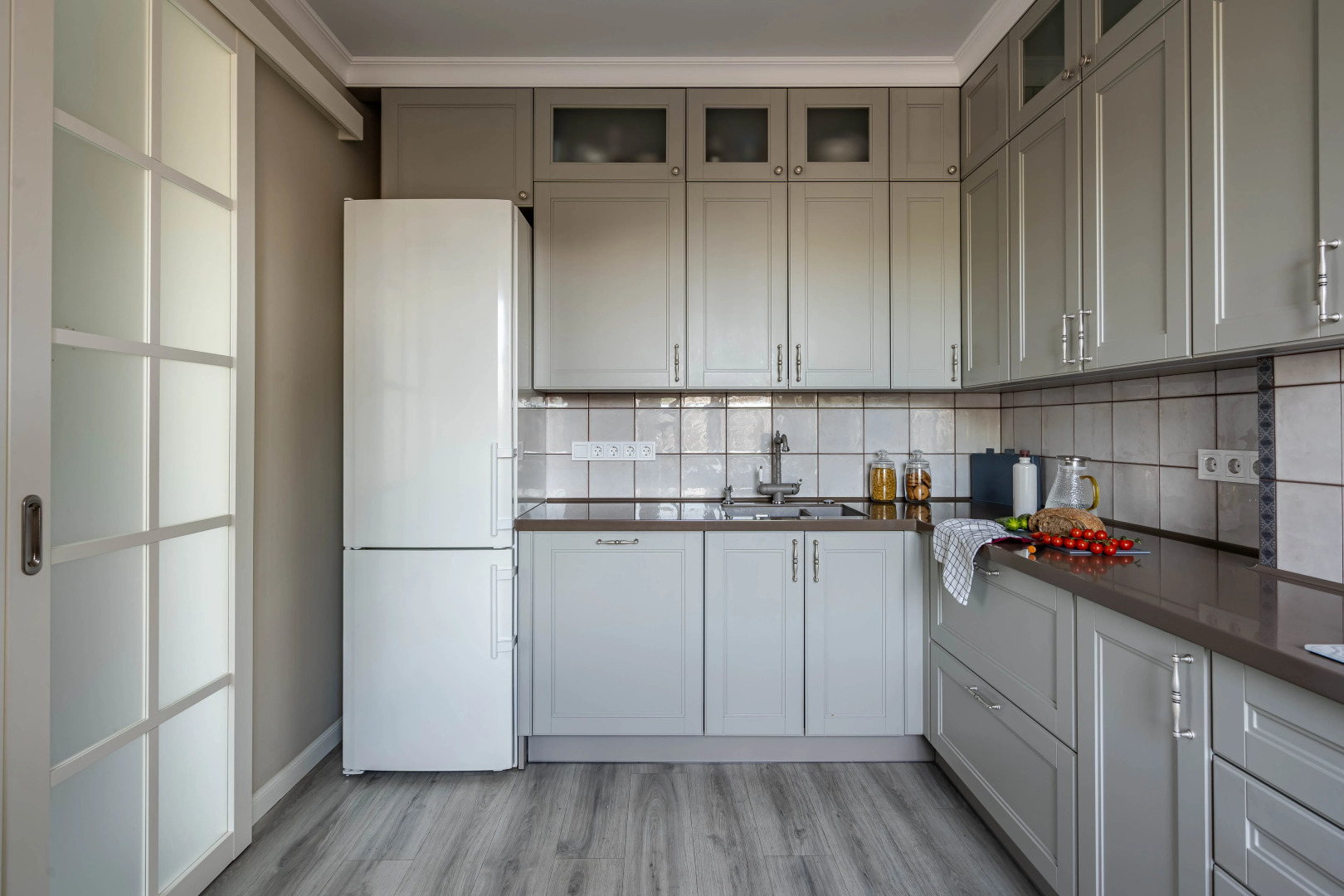 Апартаменты Четырехкомнатные YOUR APART с видом на домик Петра 1 и Неву