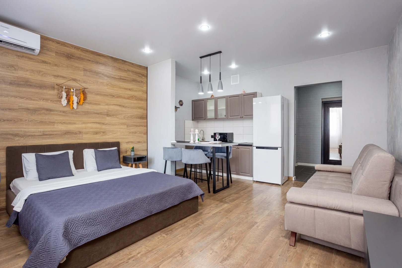 Квартира на Домбайской 10