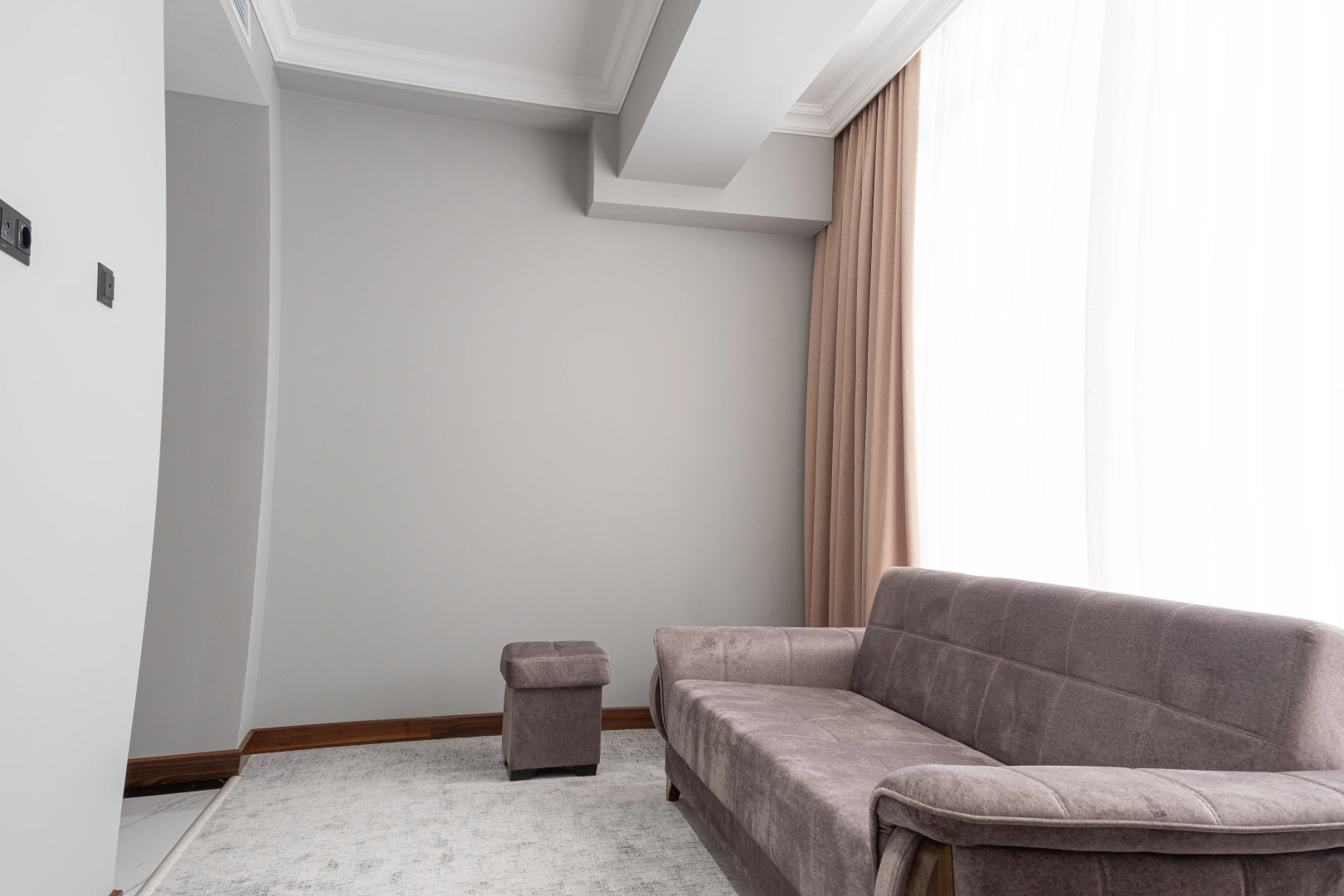 Отель Mir Luxe Plaza