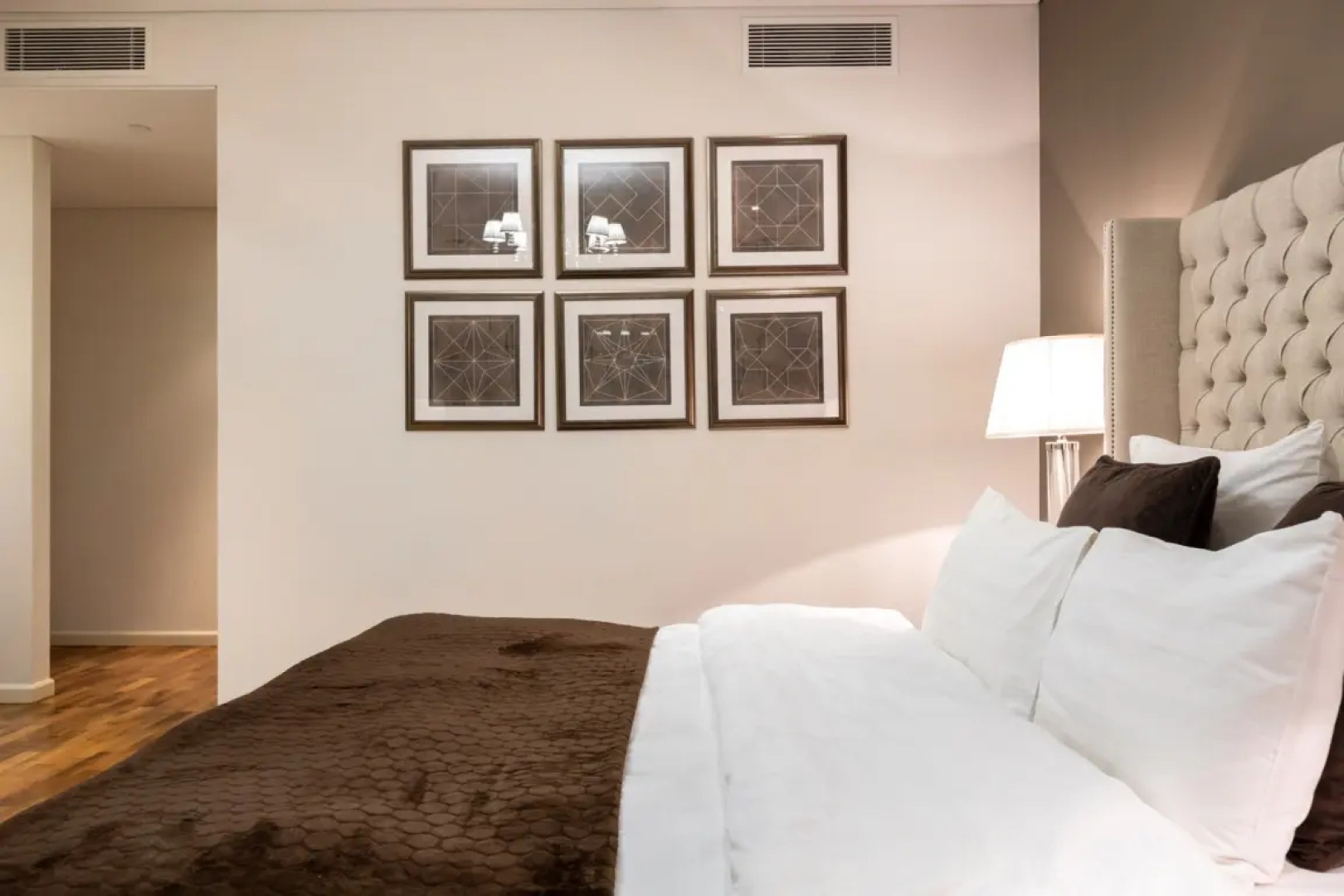 Rockmond 61 Junior Suite 1