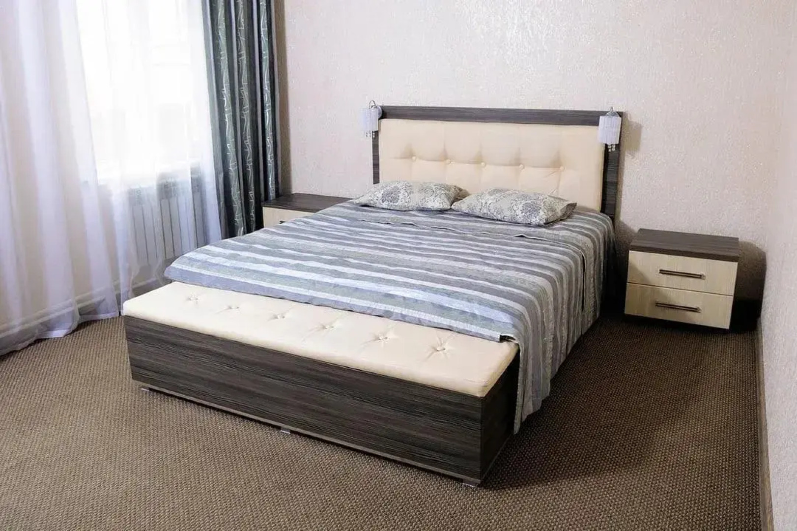 Отель Людмила