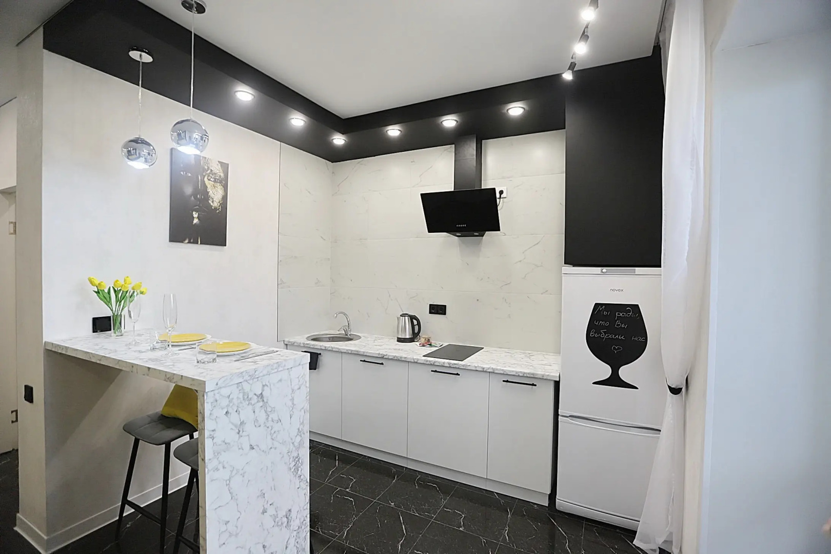 Апартаменты в самом центре с большой ванной