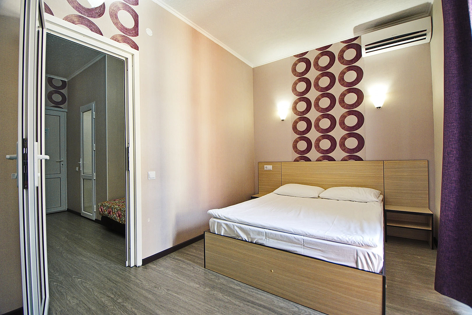 Отель Лотос