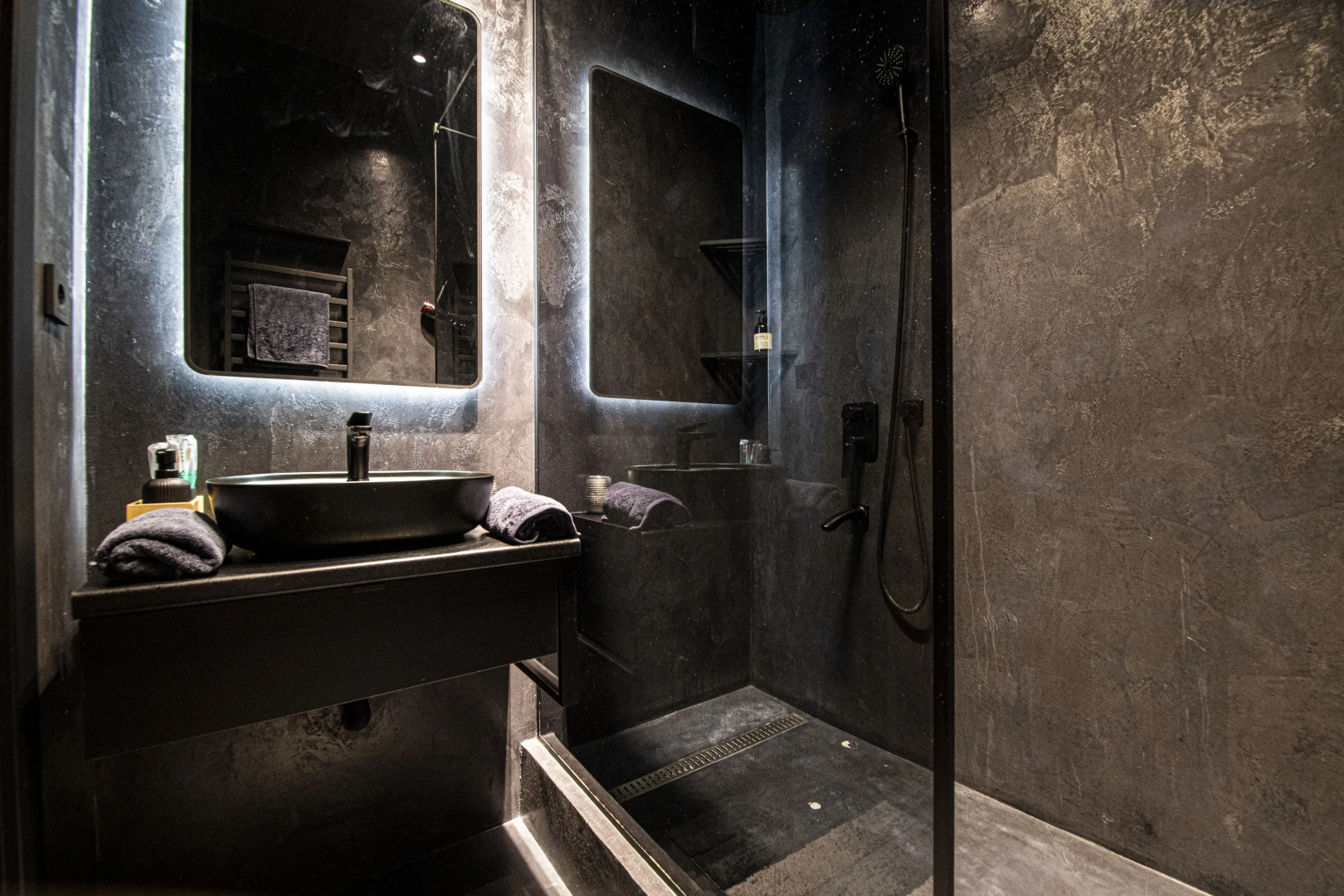 Апартаменты евротрёхкомнатные Stepanenkov в стиле лофт на Горького 24