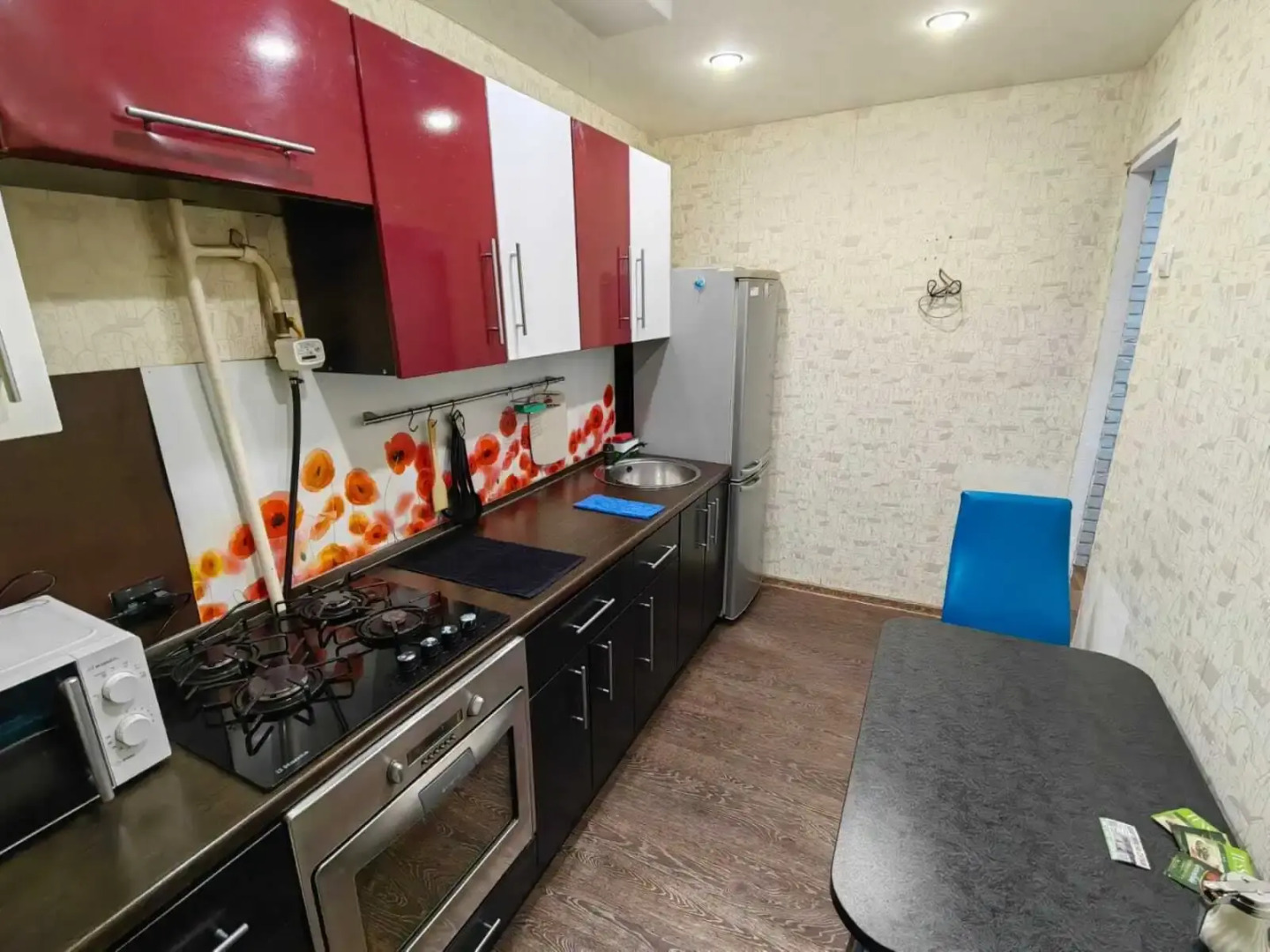 Квартира на Комарова 1