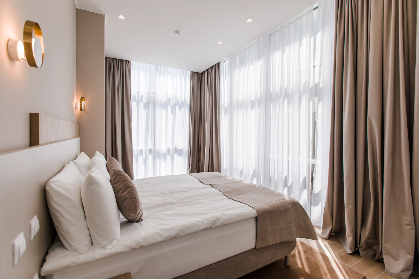 Mirror Residence Отель