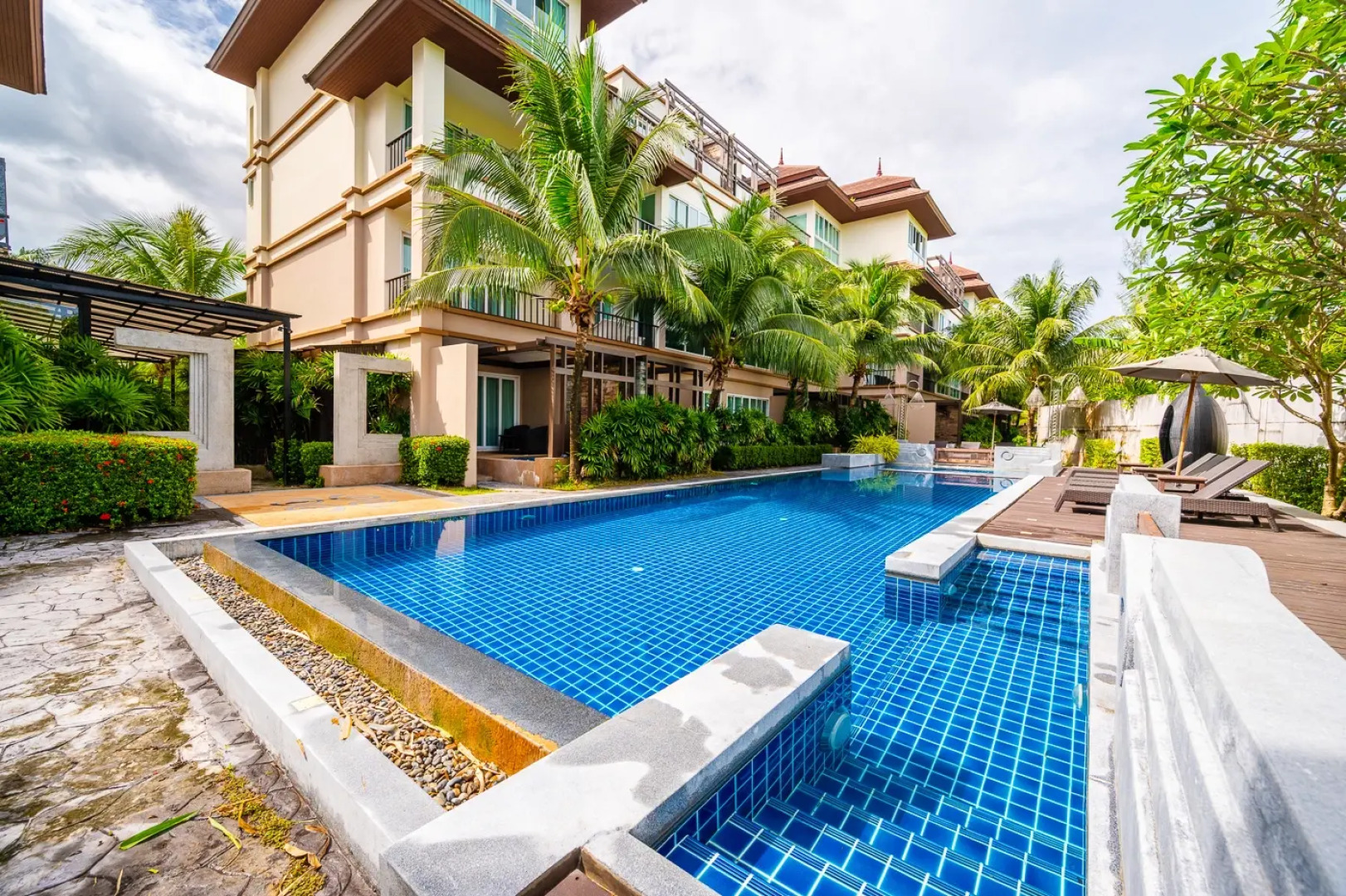 Отель Coco Phuket Bangtao Beach
