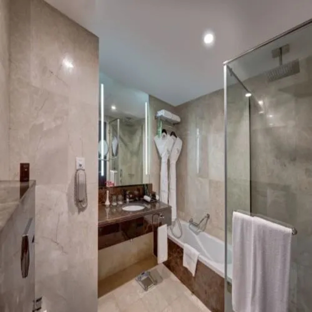 Отель Vintage Grand