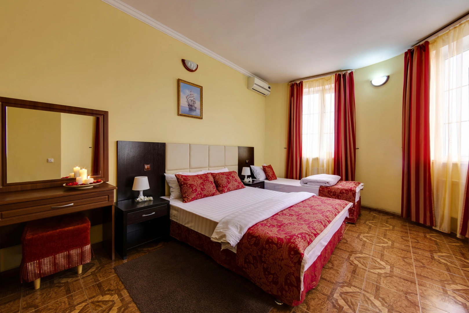 Отель Мартон Лион