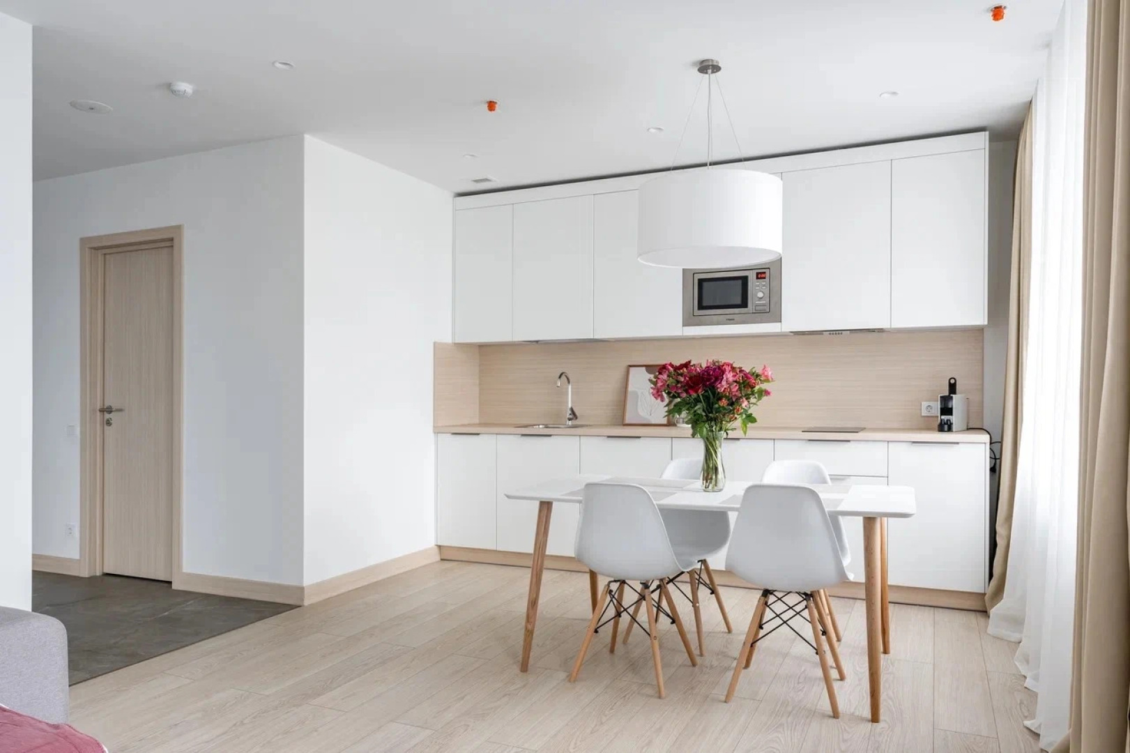 Апартаменты Selfy Apartment с панорамным видом на город и остров мечты