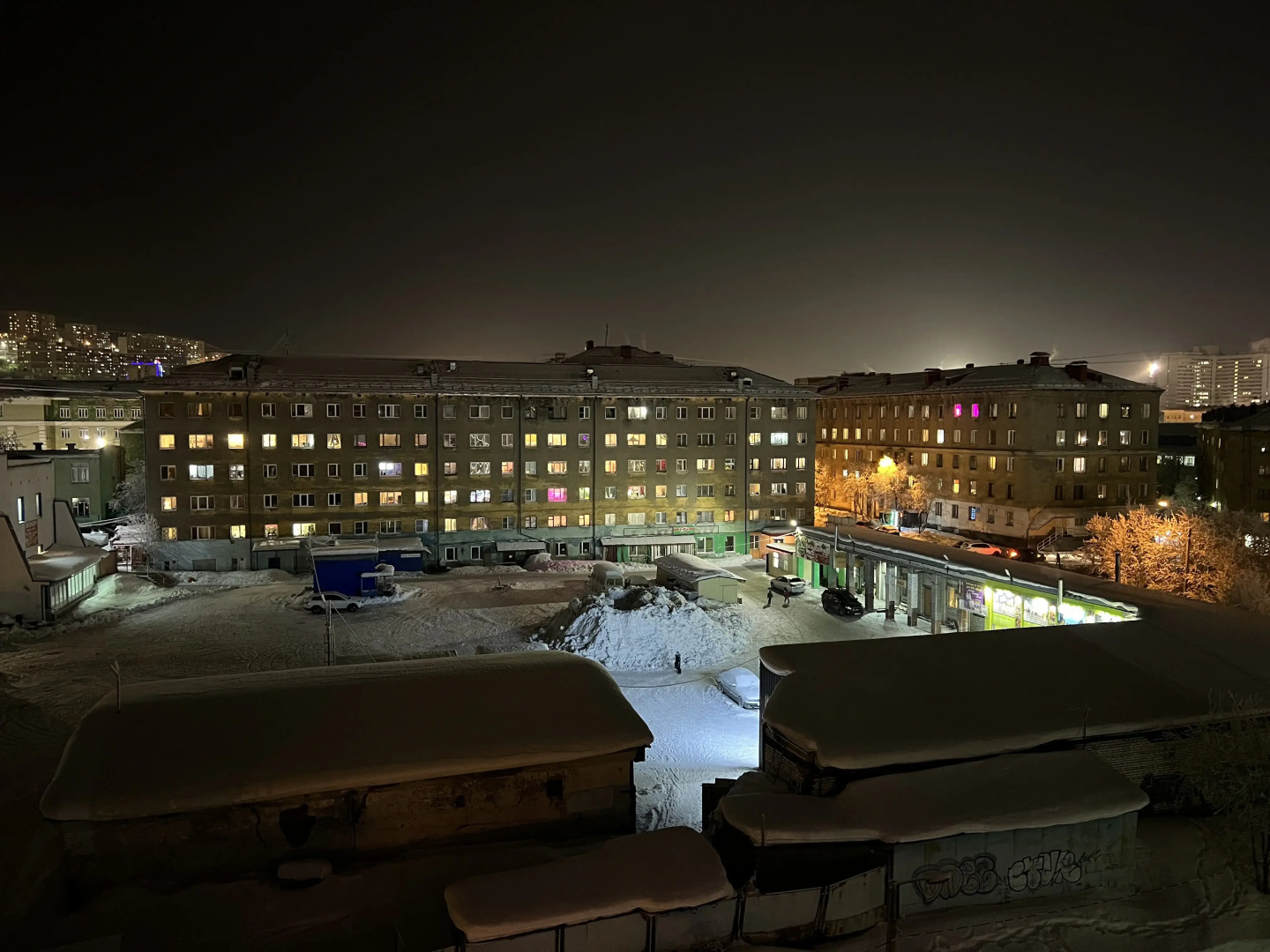 Квартира с тремя раздельными спальнями лифтом и балконом