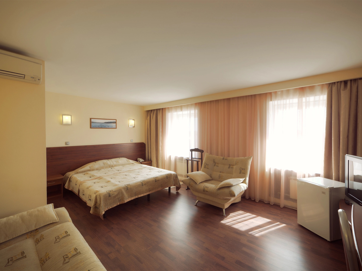 Октябрьская Отель