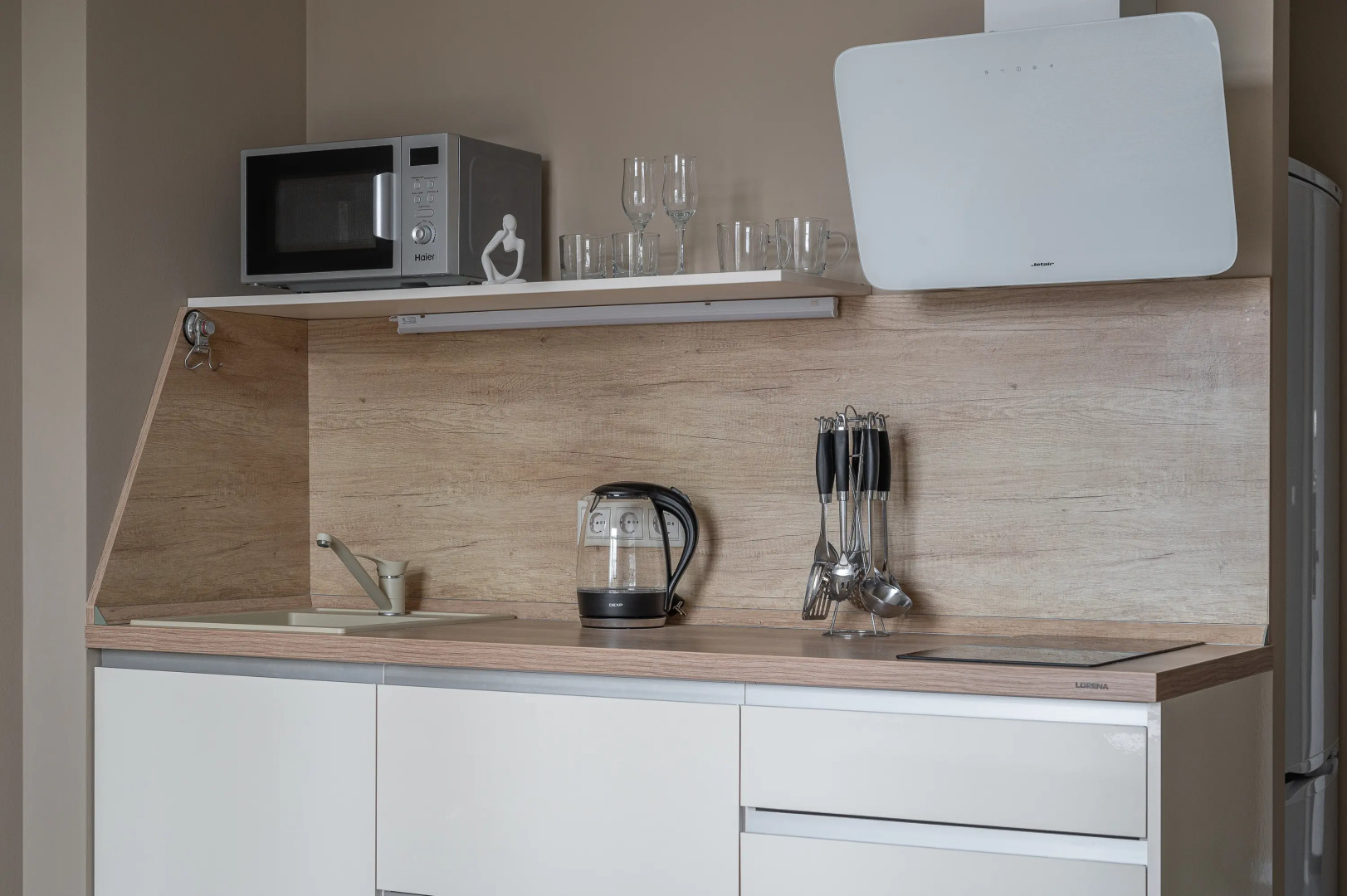 Апартаменты Red Apartments Арт Лайт Розен