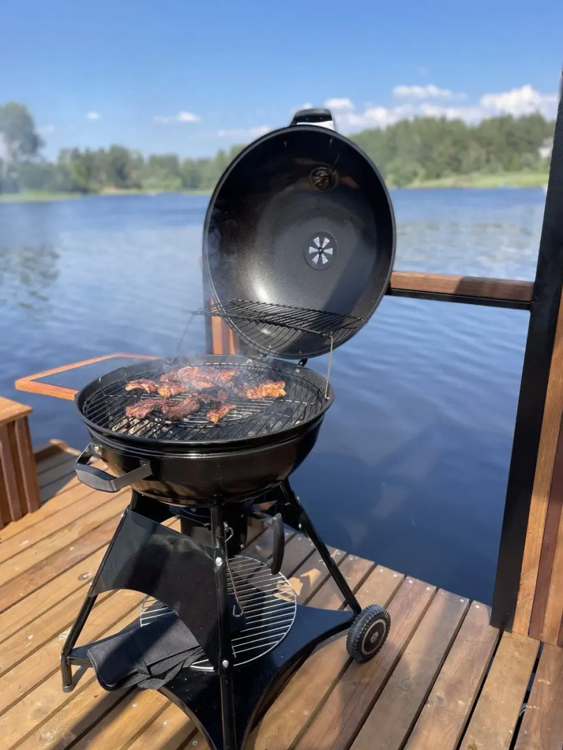 Гостевой дом на воде,хаусбот на р.Вуокса, карельский перешеек