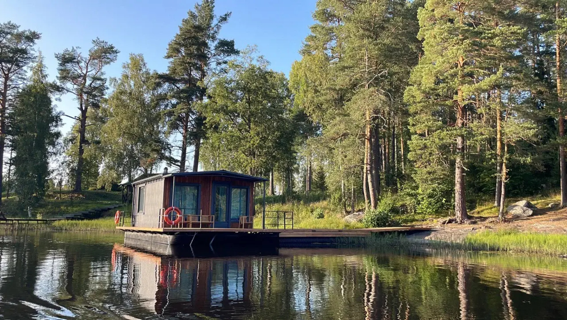 Гостевой дом на воде Наедине