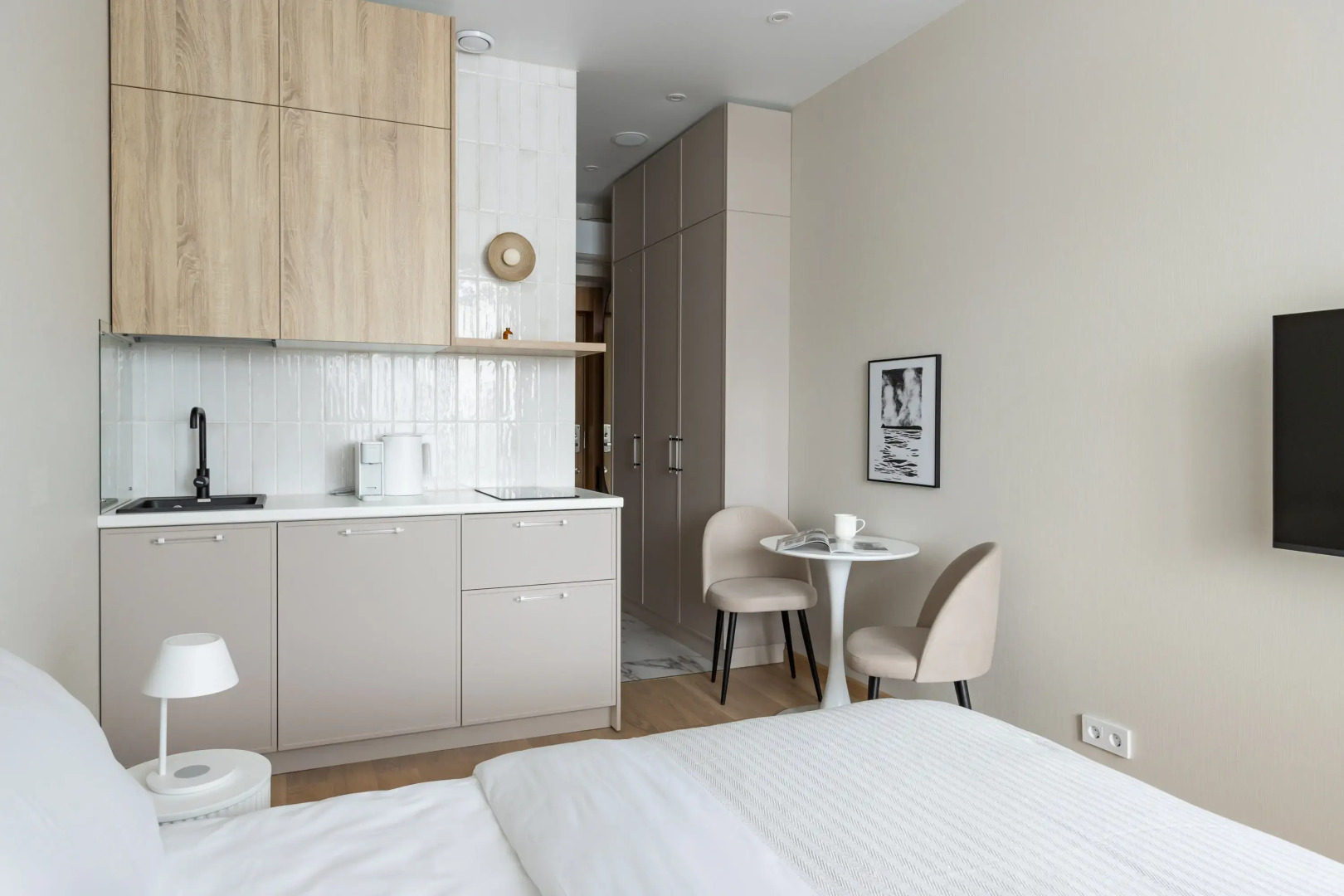 Апартаменты Уютная студия для романтических встреч 626