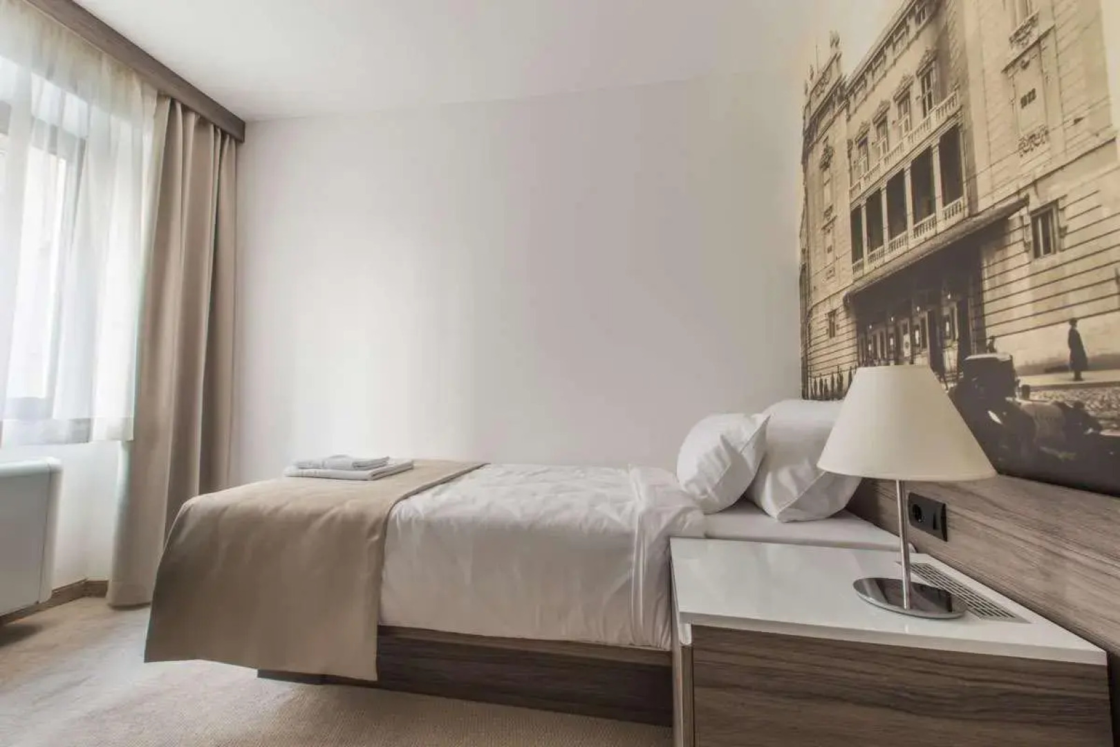 Отель Royal Inn