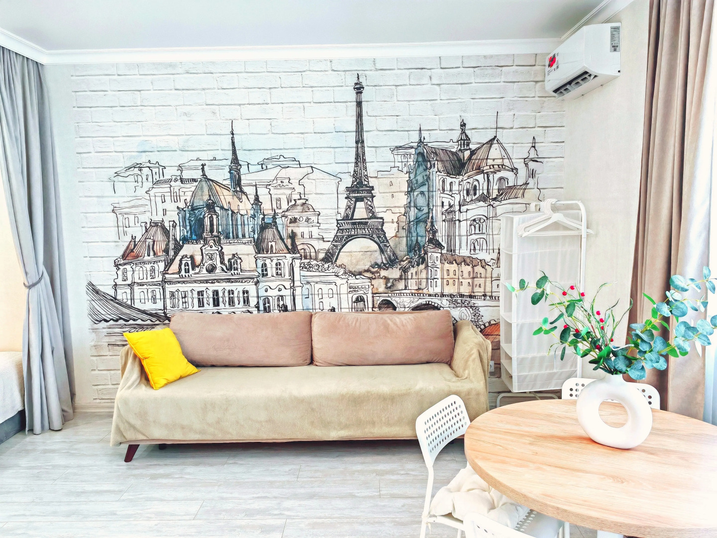 Квартира у ТЦ Кристалл Менделеева 2