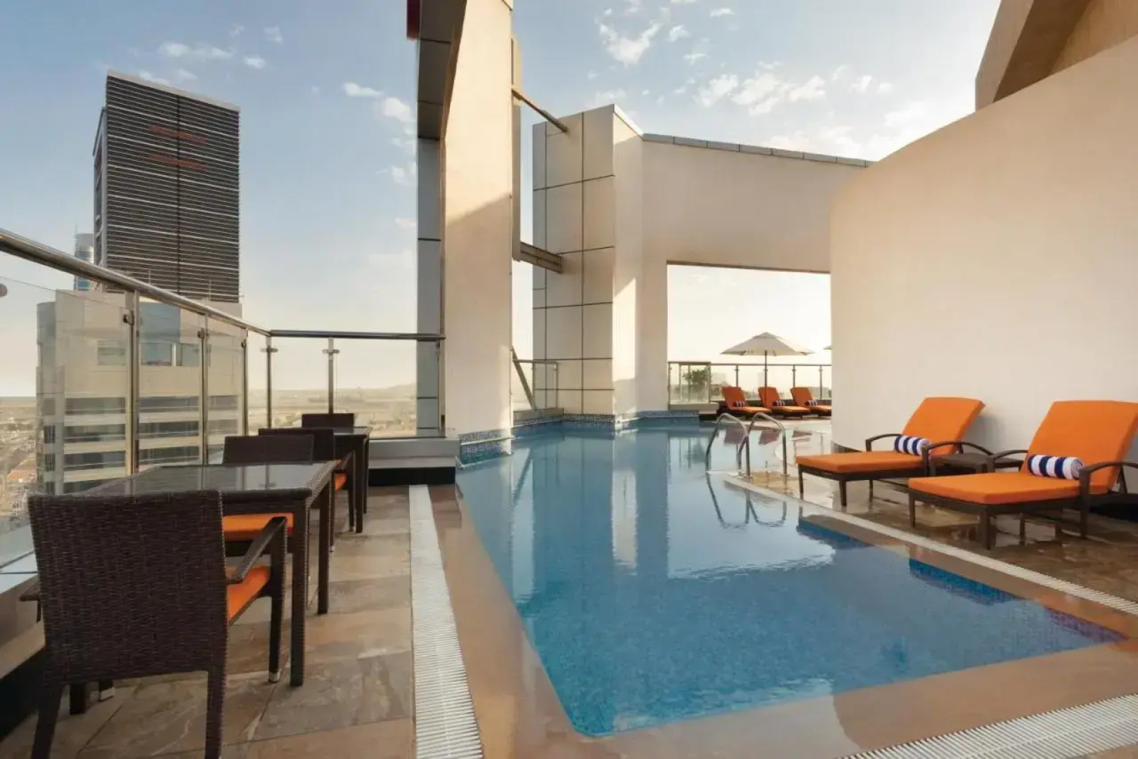 Hotel Ramada by Wyndham Abu Dhabi Corniche