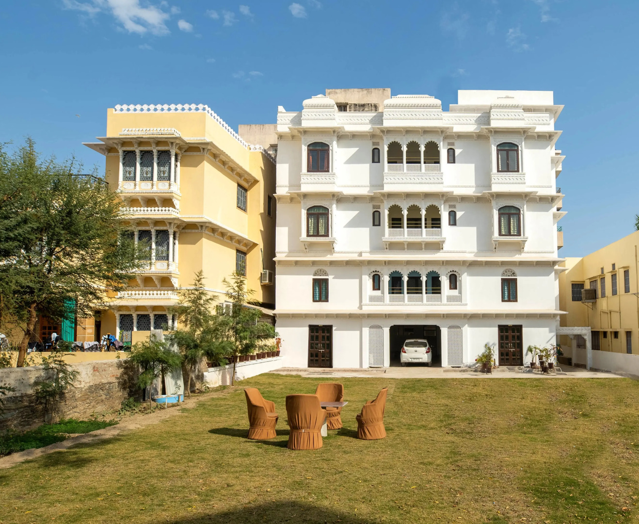 Отель Chandra Vilas Udaipur Heritage Stay