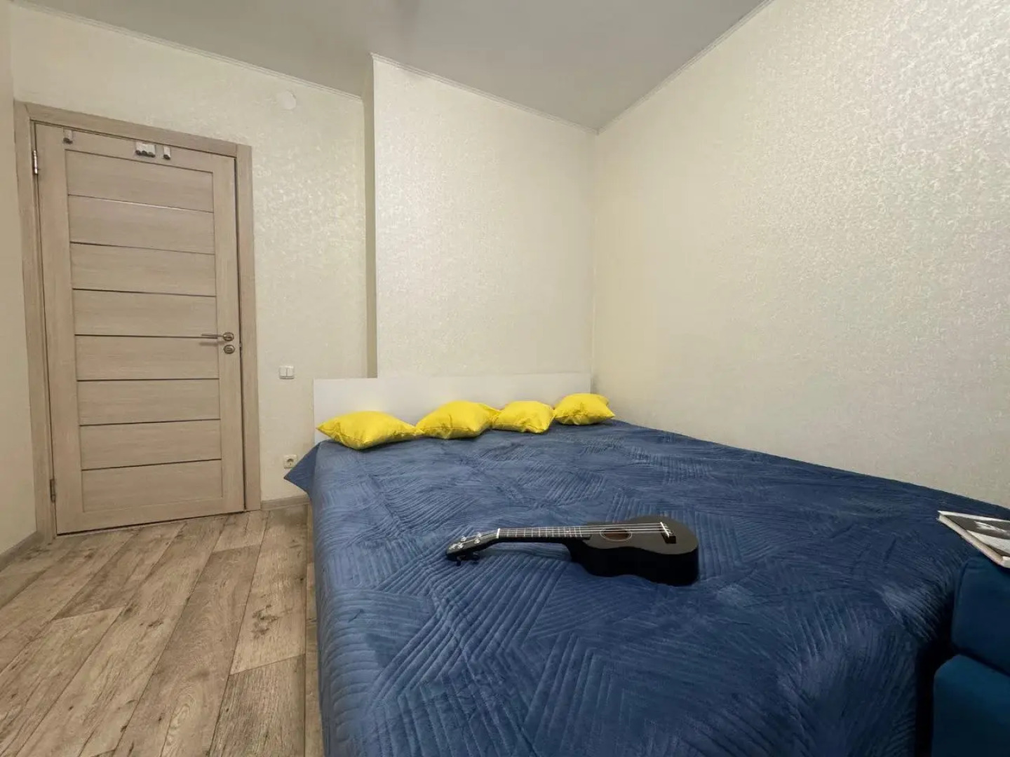 Апартаменты на 14 гостей на Хади Такташа 121 в центре города  На берегу Оз.Кабан