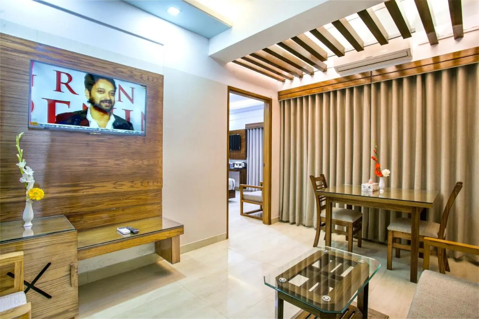 Отель White Palace