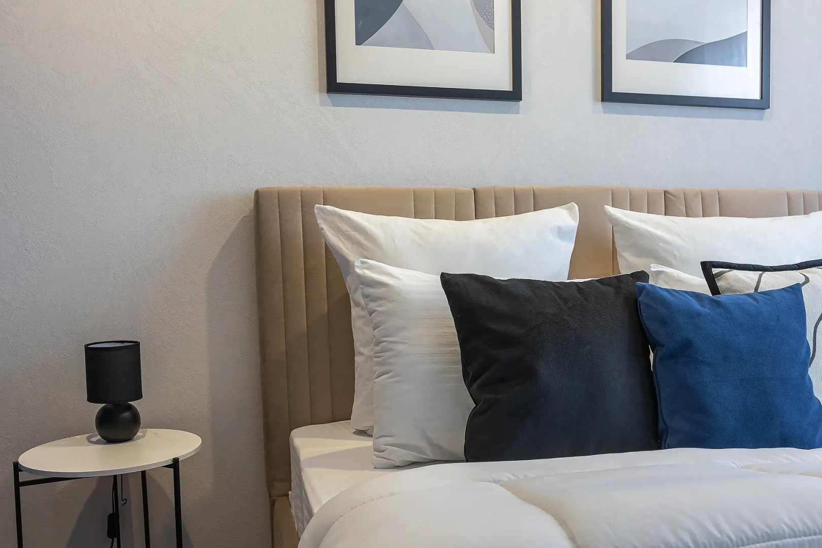 Апартаменты улучшенные, в центре города, с тремя спальнями