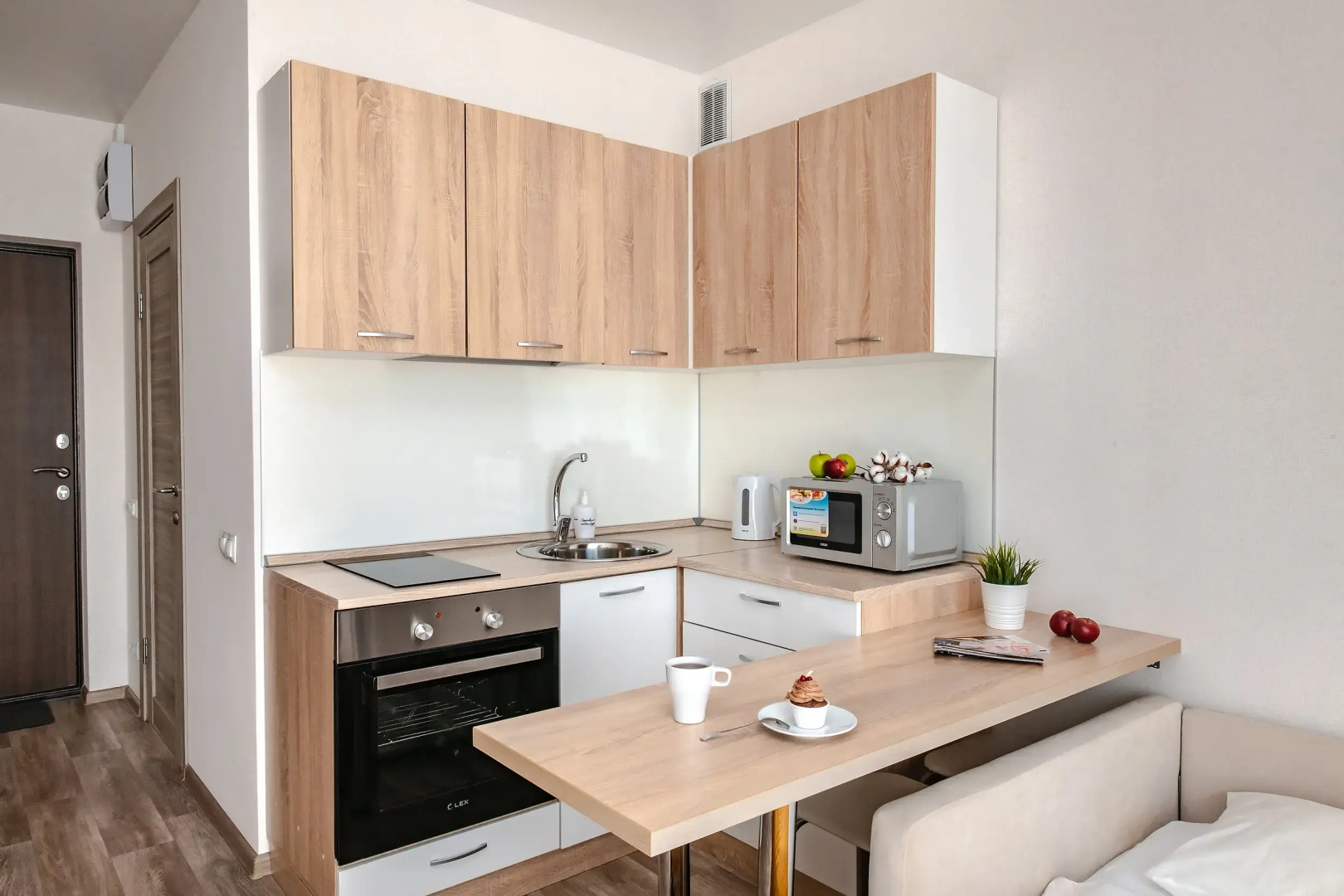 Апартаменты TopHouse на Можжевеловой 18, 6 этаж