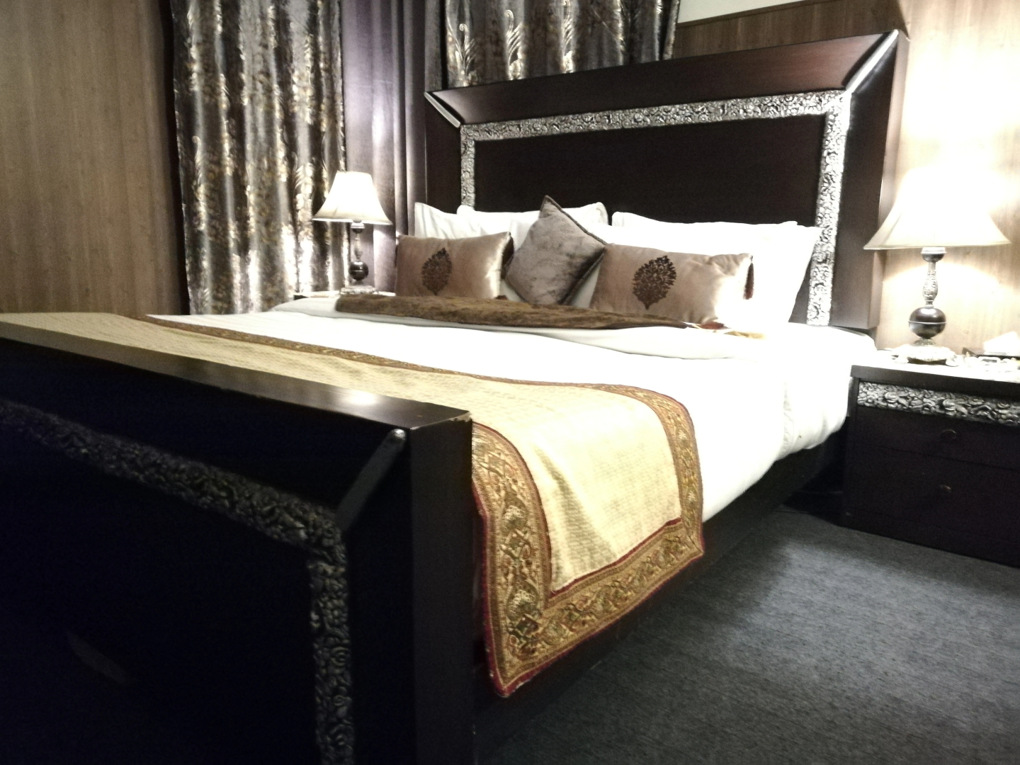 Отель Lions Lahore
