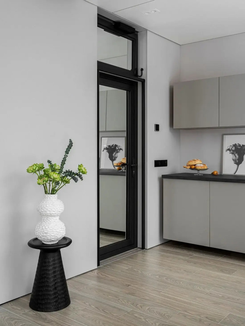 Частный Дом на Берегу Реки с Приватной Террасой и Джакузи