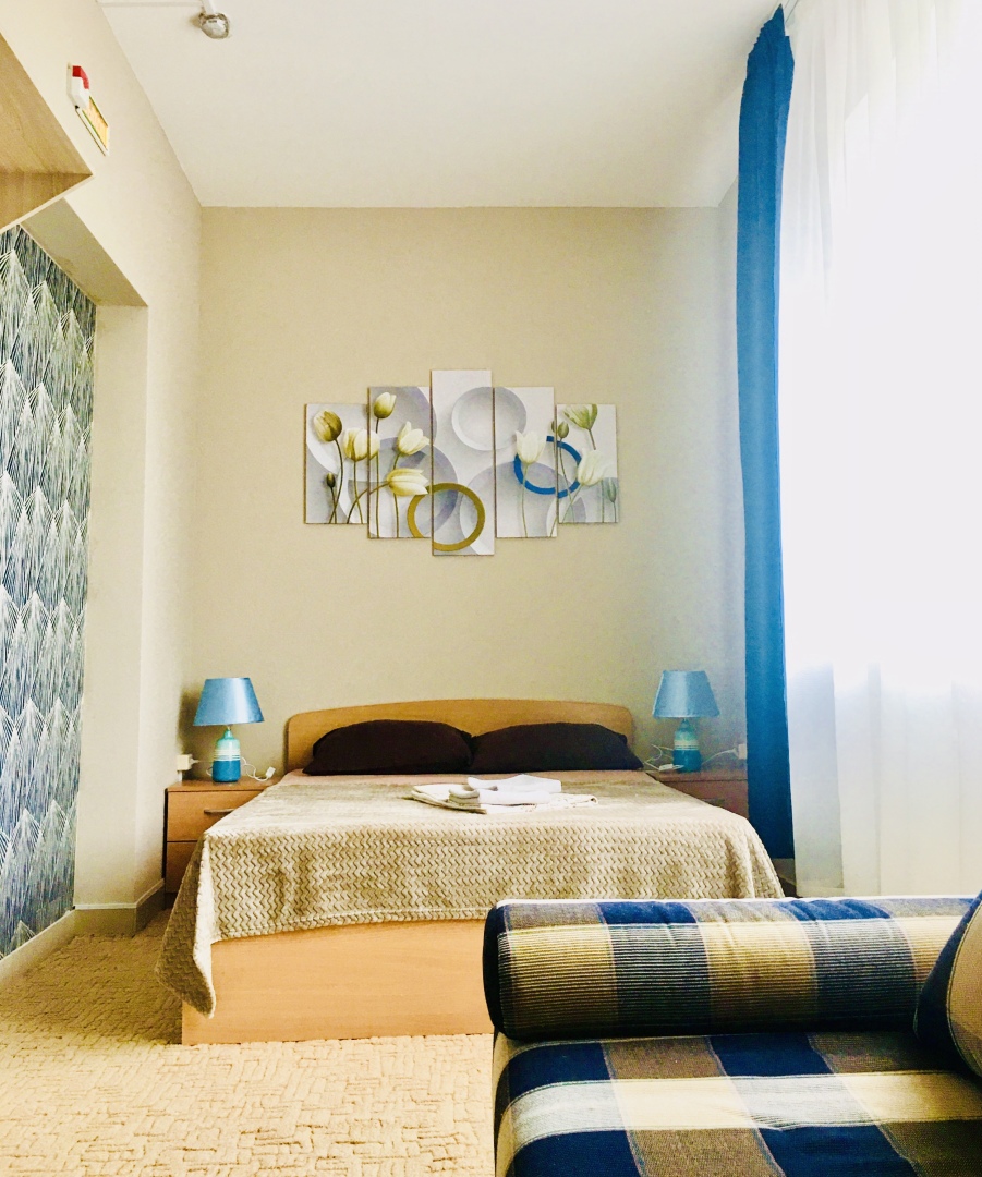 Хостел Happy House на Холмогорова