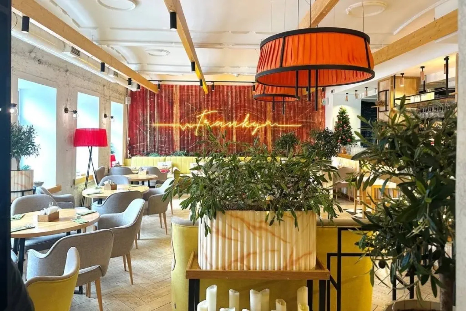 Гостиница «У Золотых ворот»