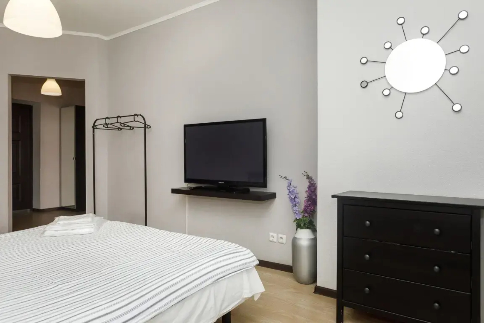 Квартира Монохром Гостиный Дворъ и Ко на Щорса 105