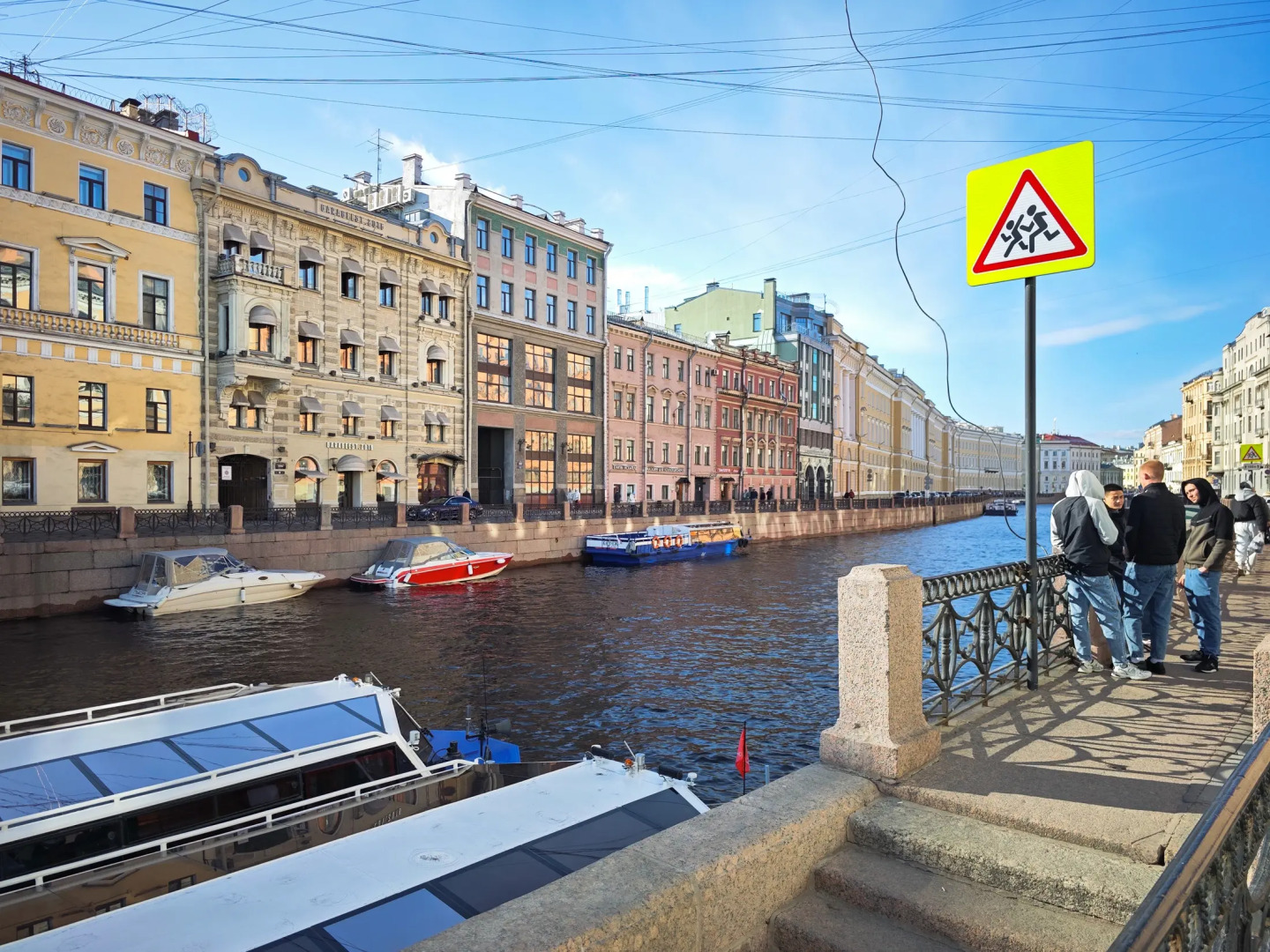 Апартаменты Невский 18 Николь и Мишель