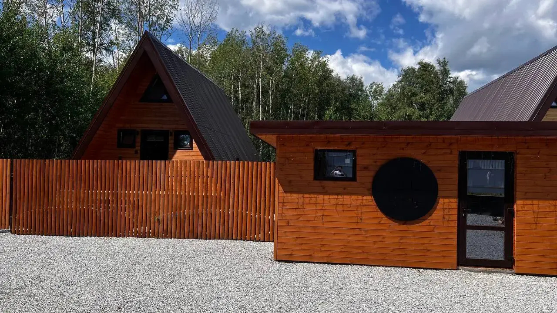 Частный дом в Стиле A-Frame на Берегу Озера