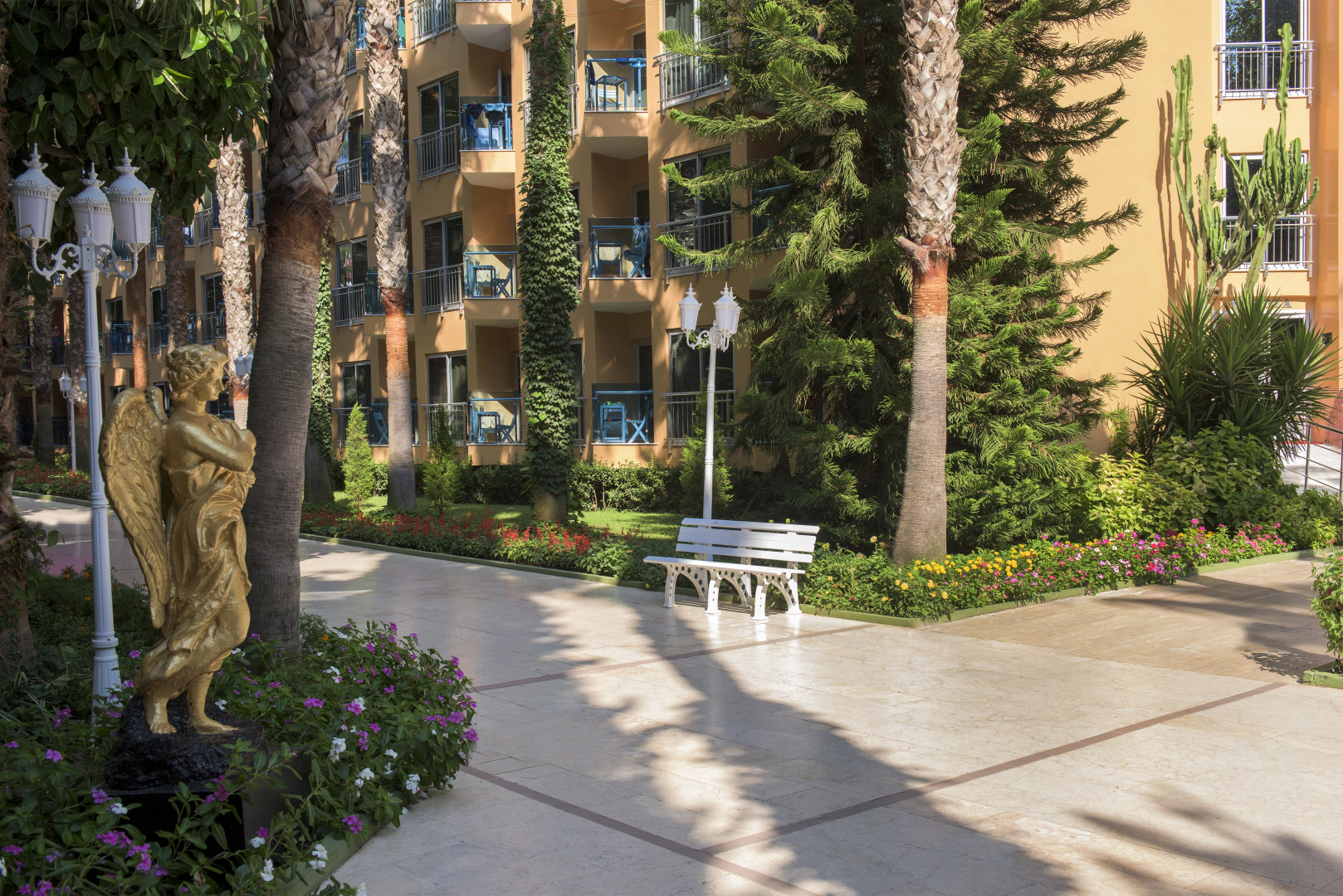 Отель Botanik Hotel & Resort