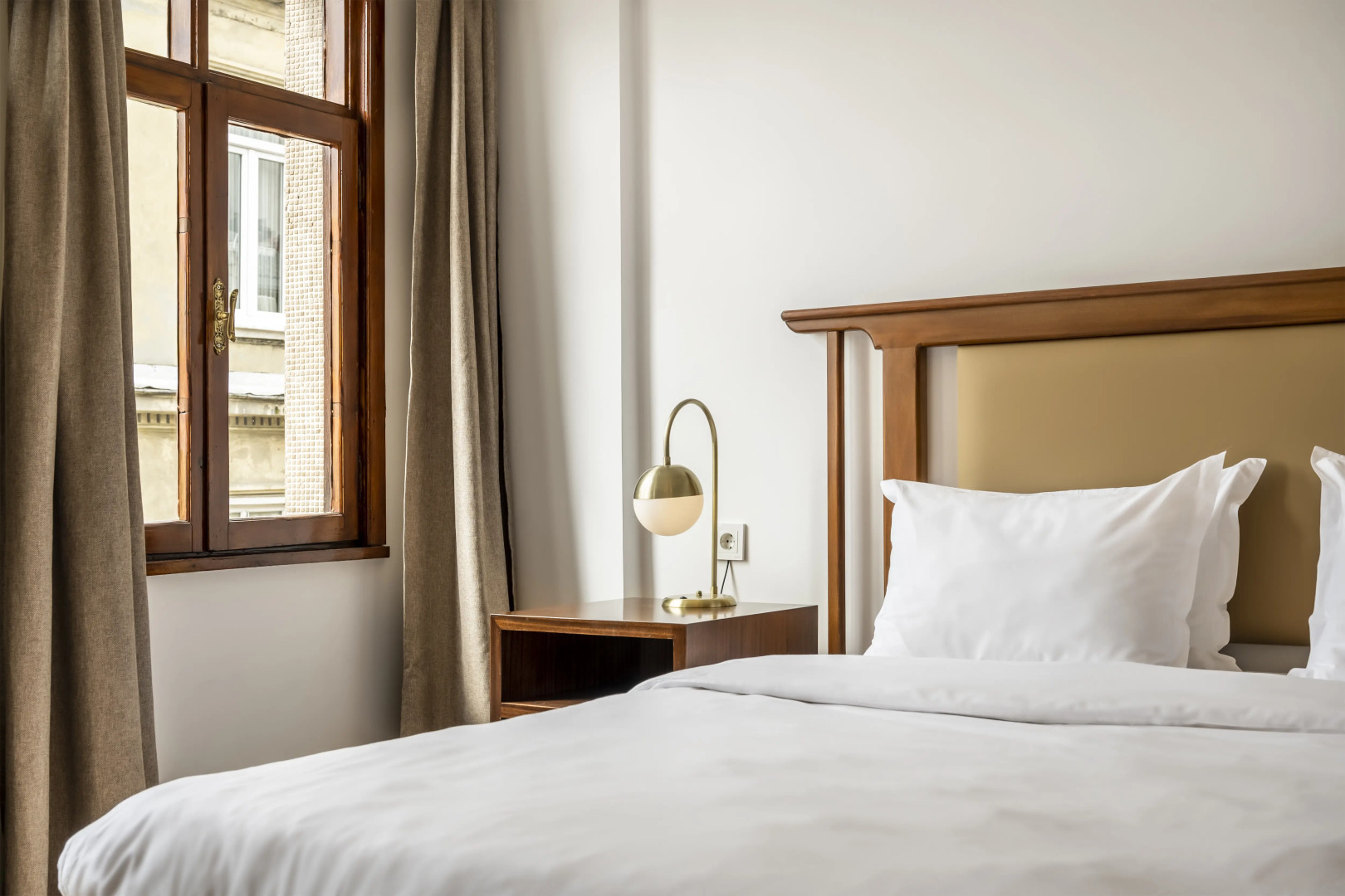 Апартаменты PeraNox Suites