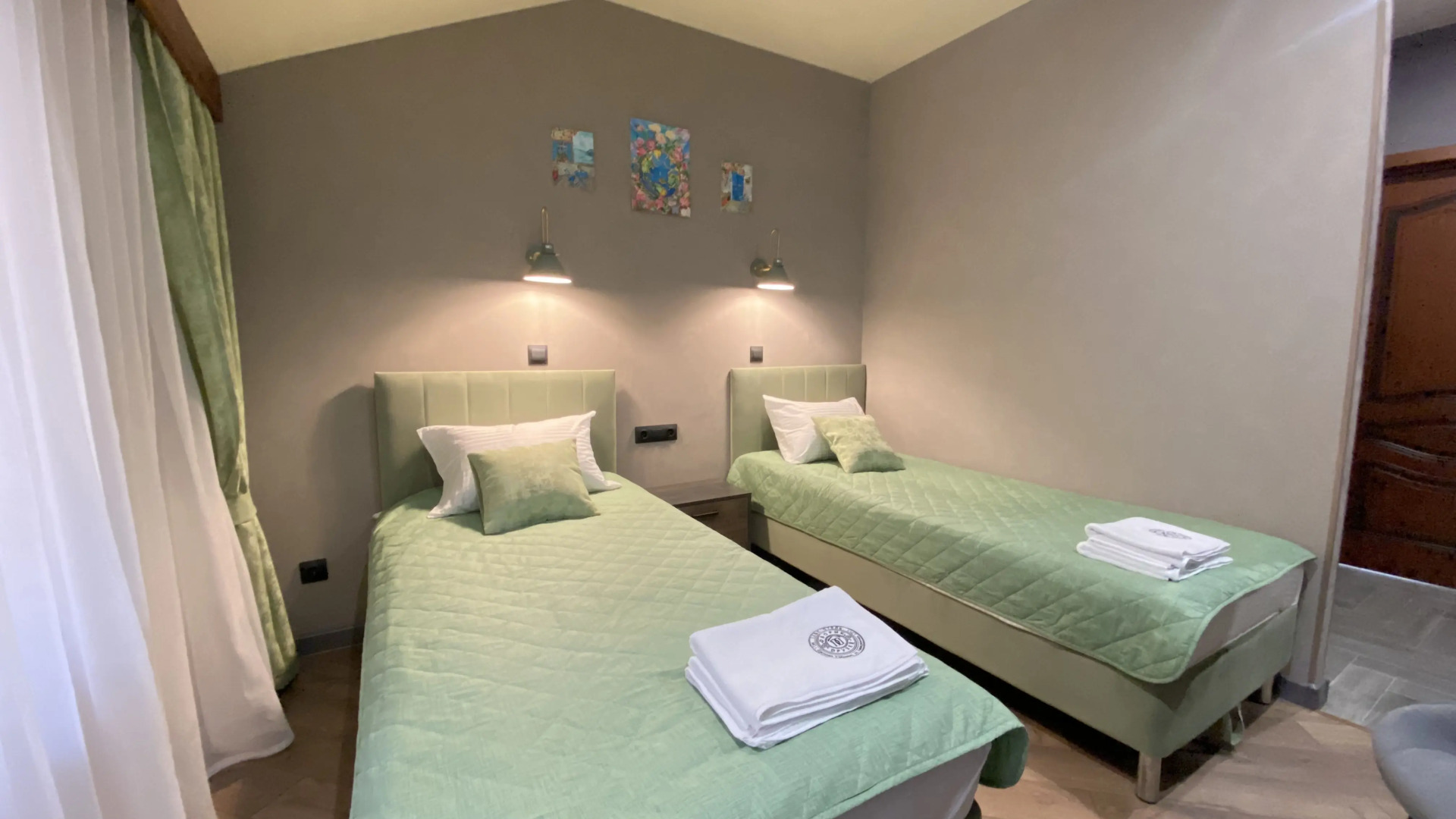 Апартаменты студия 11 Дворик Друзей