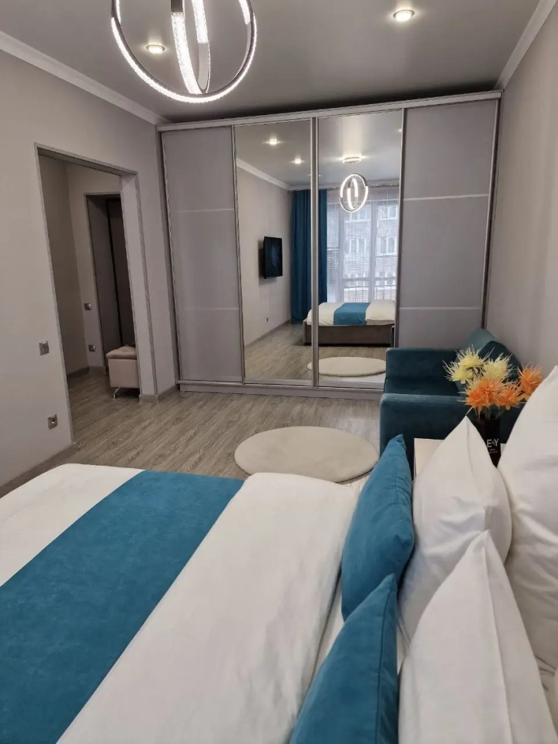 Квартира Flatirini в Новом ЖК с Панорамными Окнами