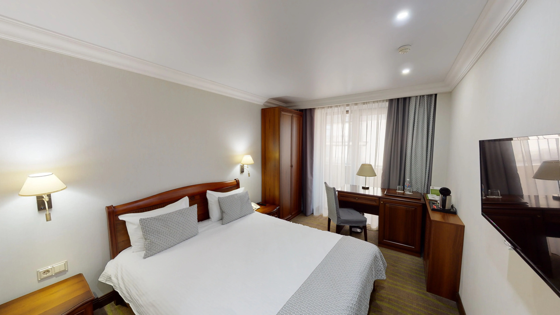 Отель Платан Южный