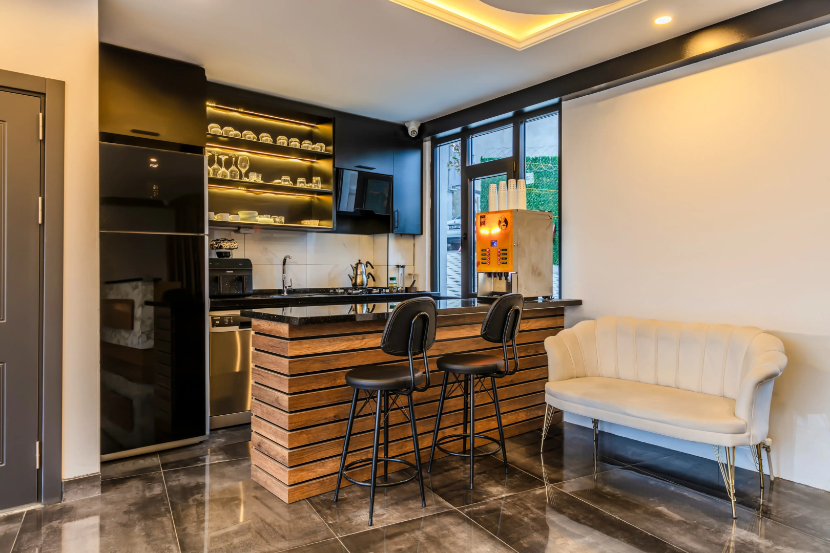 Отель Solin Airport Hotel