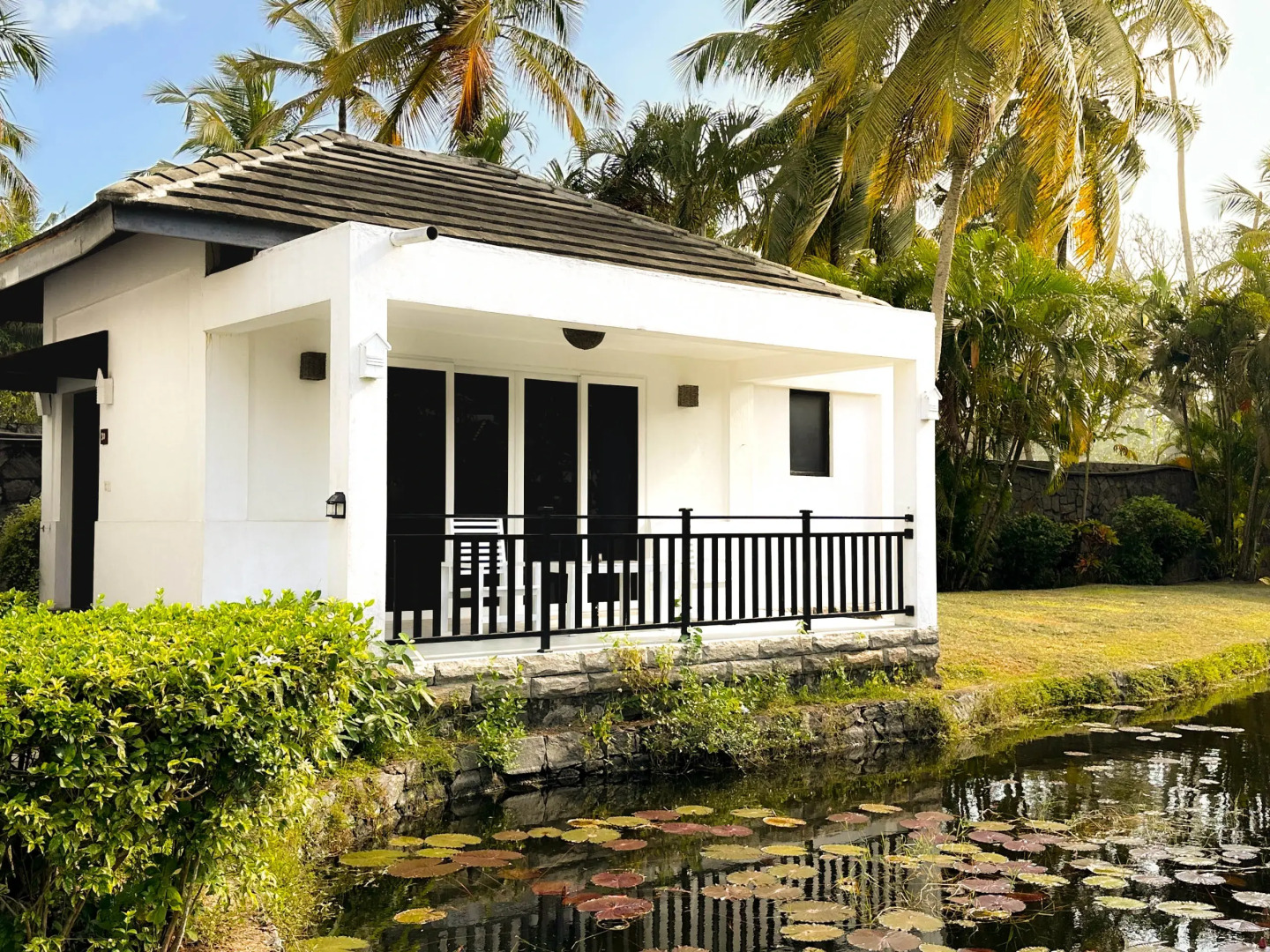 Отель Amaluna Resorts