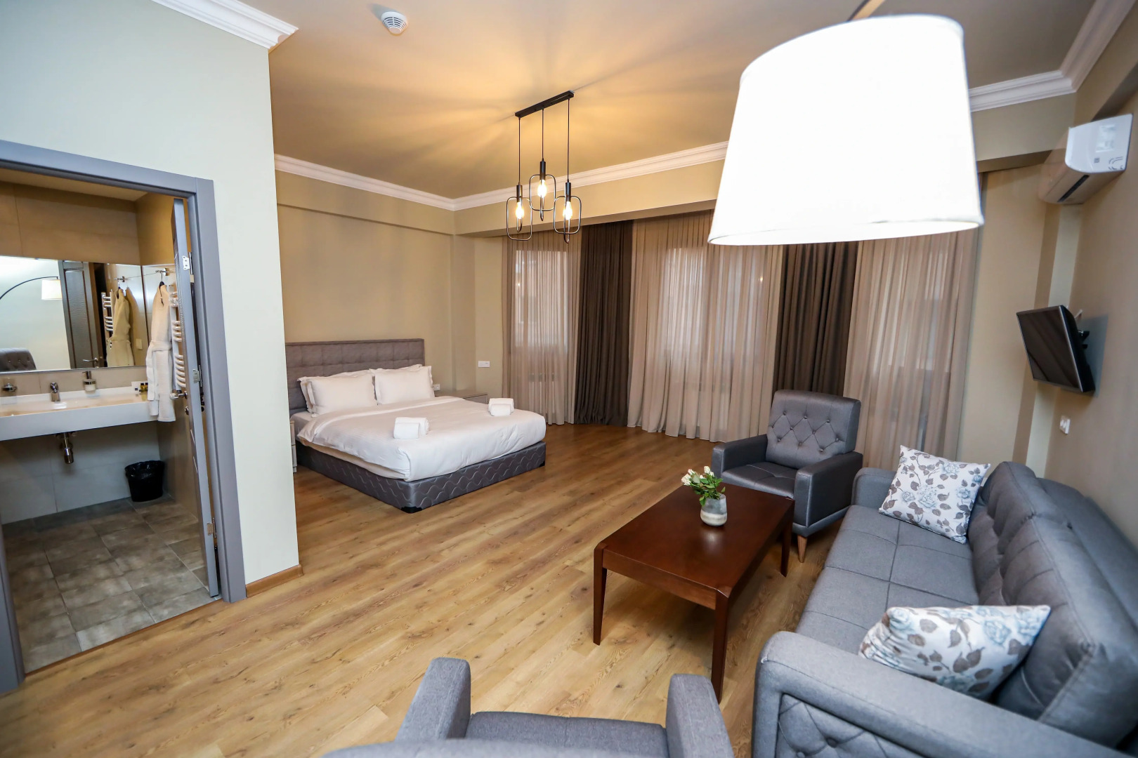 Отель A Hotel Yerevan