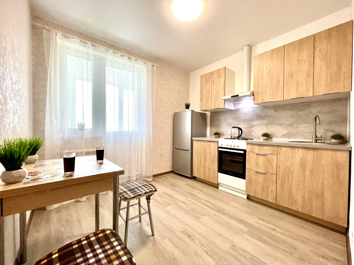 Апартаменты Уютные в ЖК Академический на 8 этаже (рядом с Парком Гагарина) пр-кт К.Маркса, 242