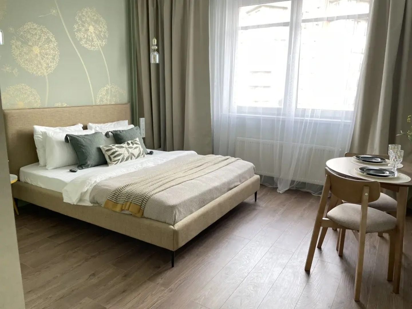 Апартаменты Времена года в Центре города Июнь