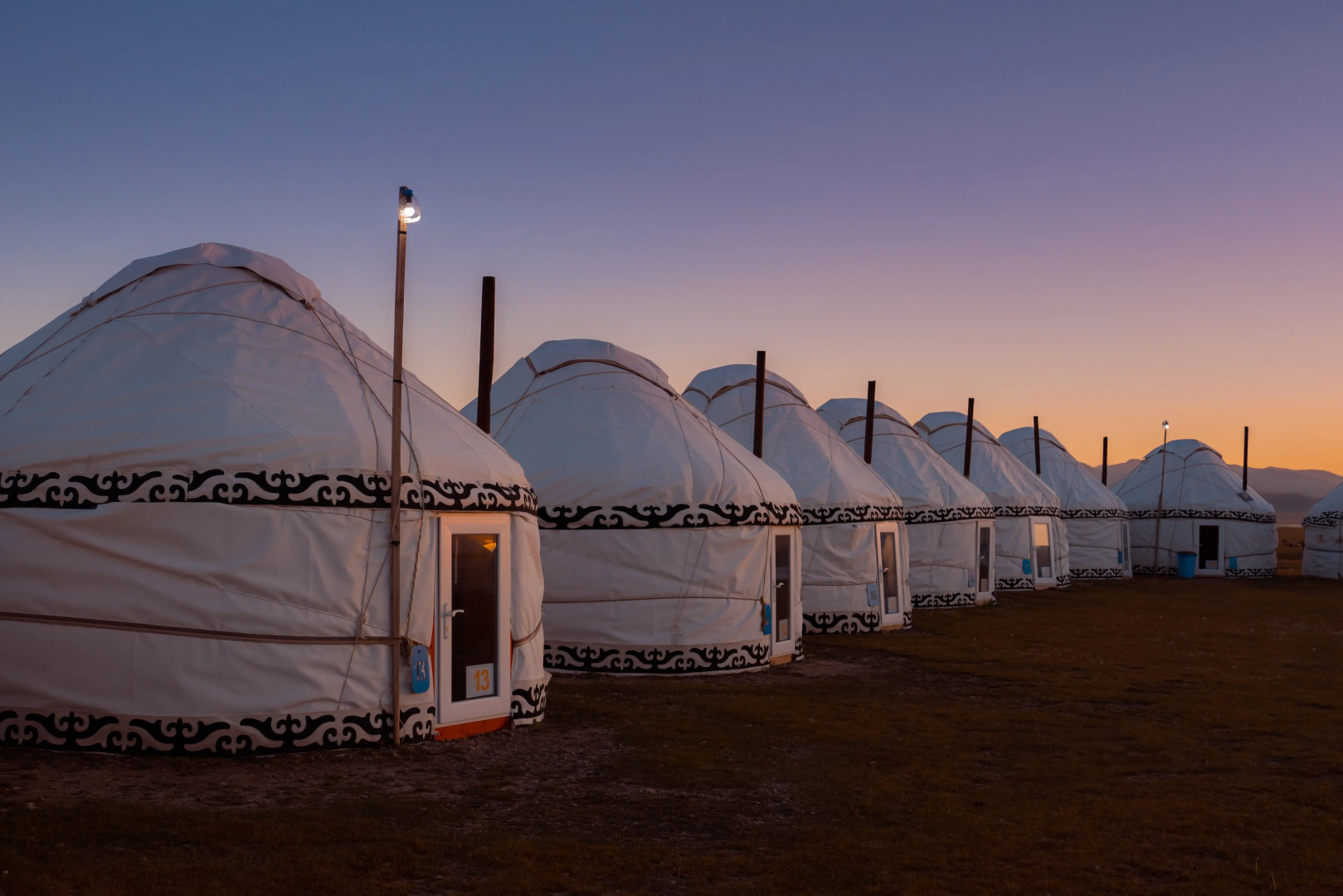 Глэмпинг “AK-SAI TRAVEL” yurt camp at Son Kul lake