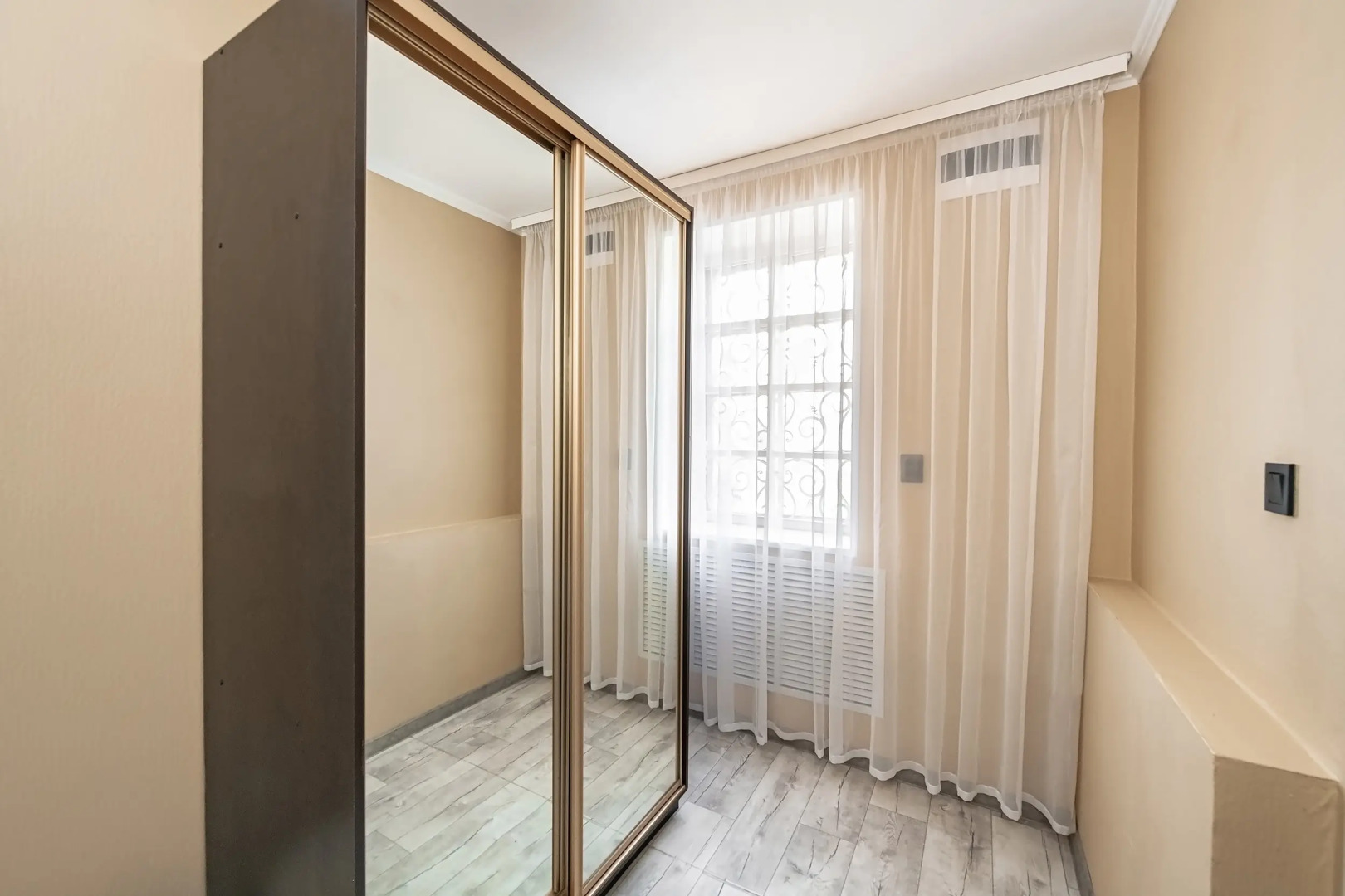 Апартаменты Трехкомнатные в самом центре города на Фокина 19