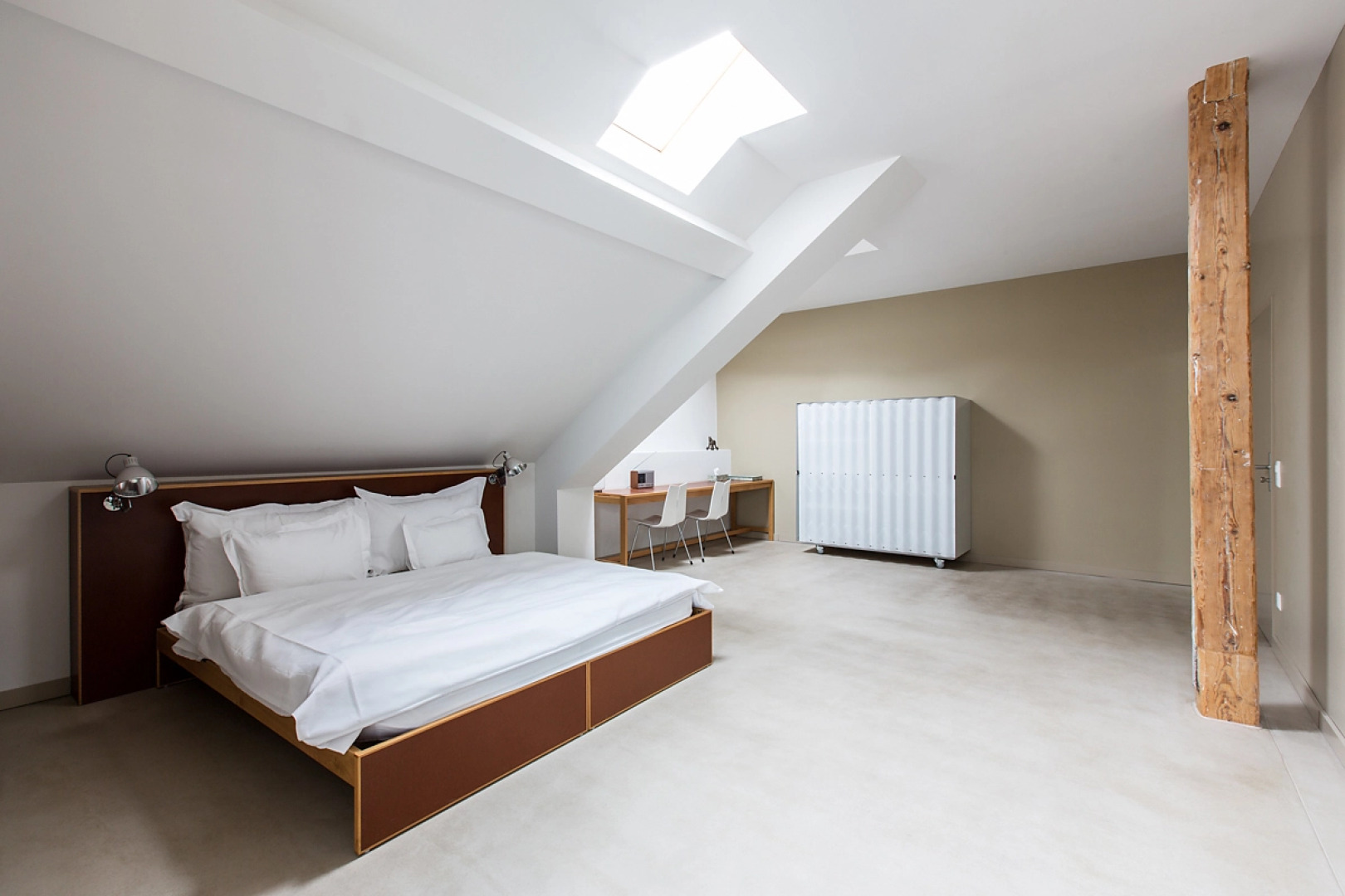 Отель Lofthotel